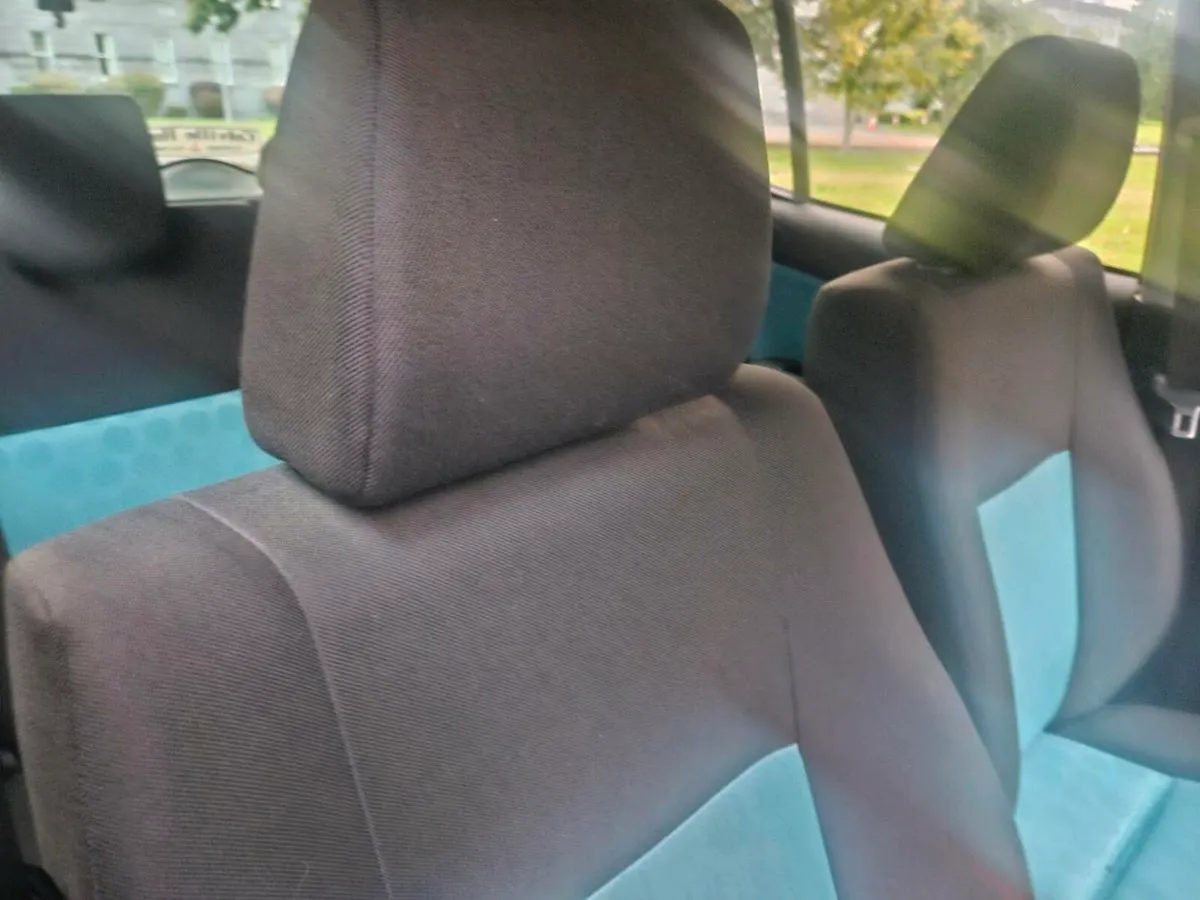 2010 suzuki splash 1 owner v low miles - Image 2
