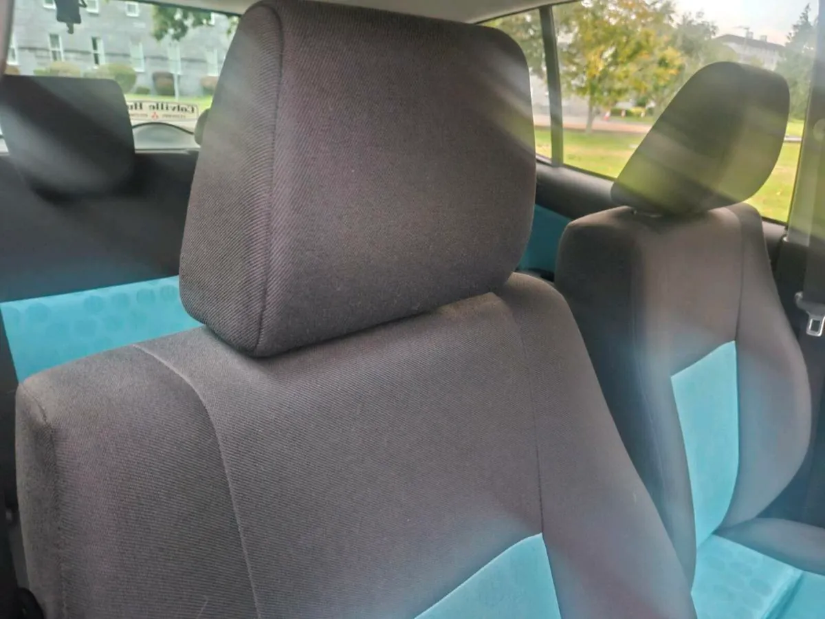 2010 suzuki splash 1 owner v low miles - Image 3
