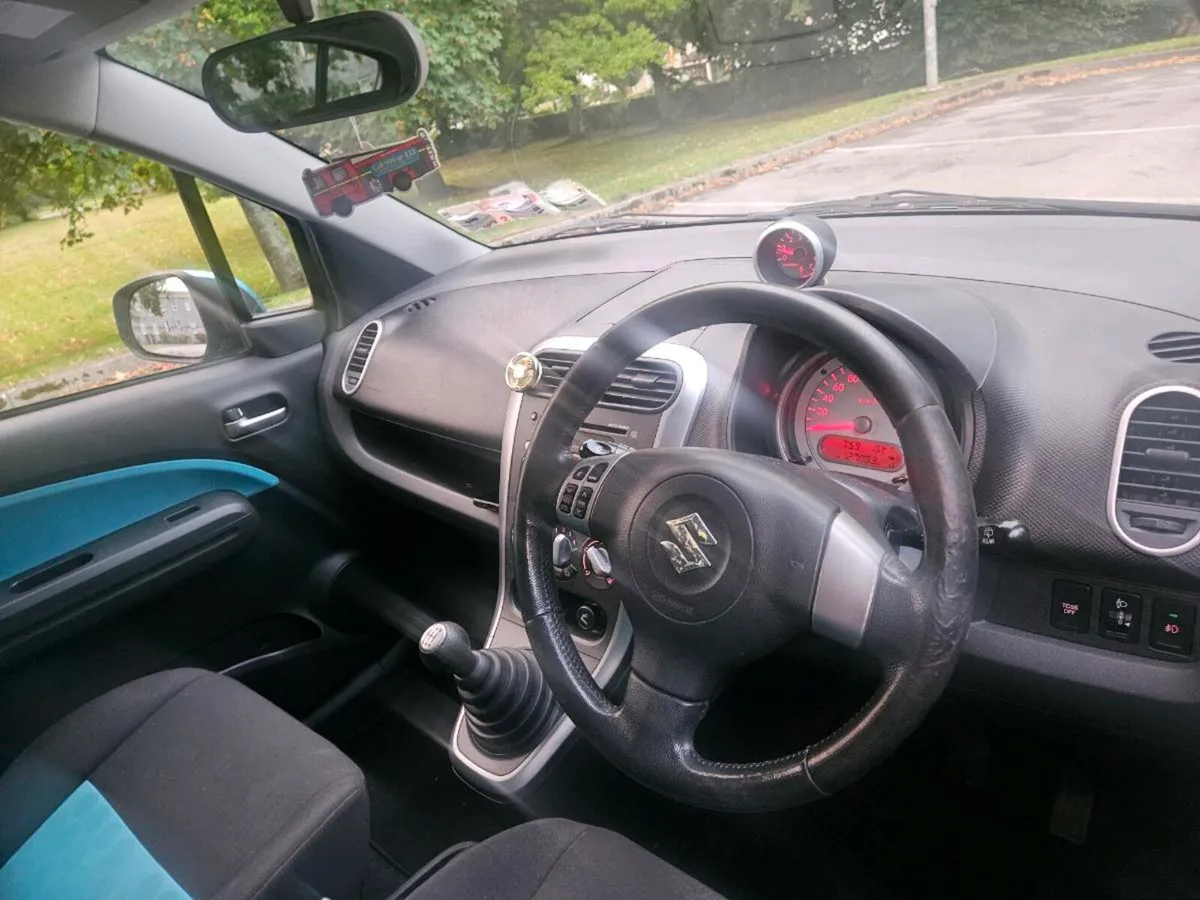 2010 suzuki splash 1 owner v low miles - Image 4