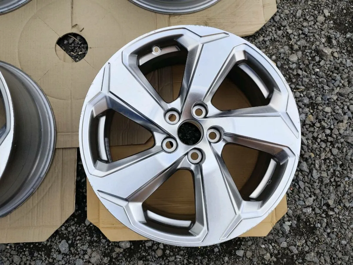18" Toyota alloy wheels. - Image 3