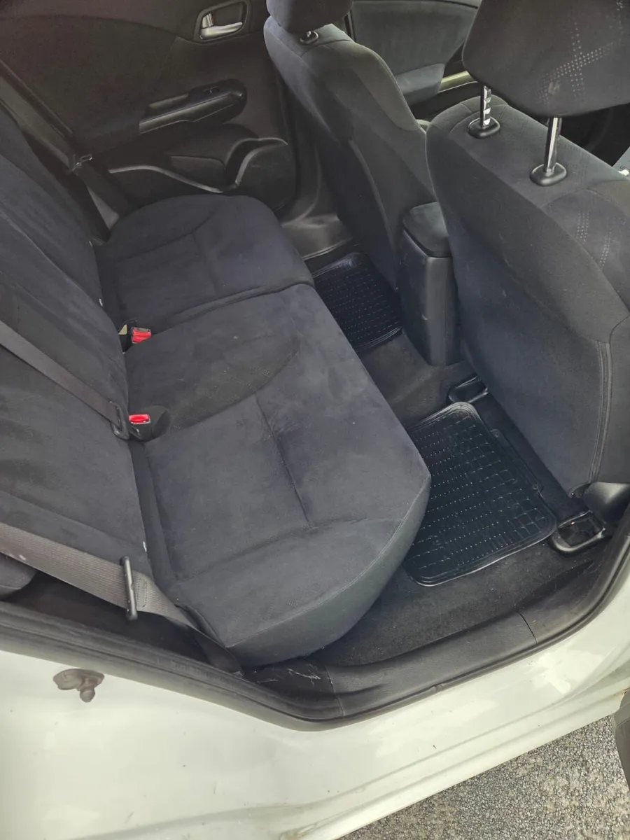 Honda Civic 2013/2 - Image 2
