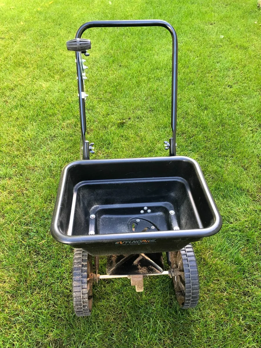 lawn fertilizer/seed spreader - Image 2