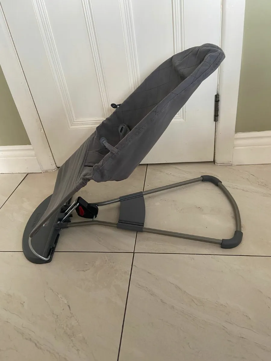 BabyBjorn baby bouncer, anthracite grey in colour - Image 2