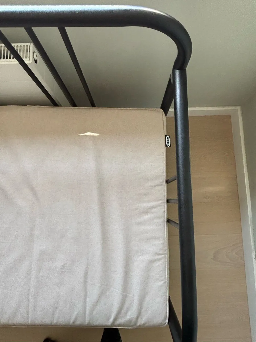 Pull out bed - Image 3