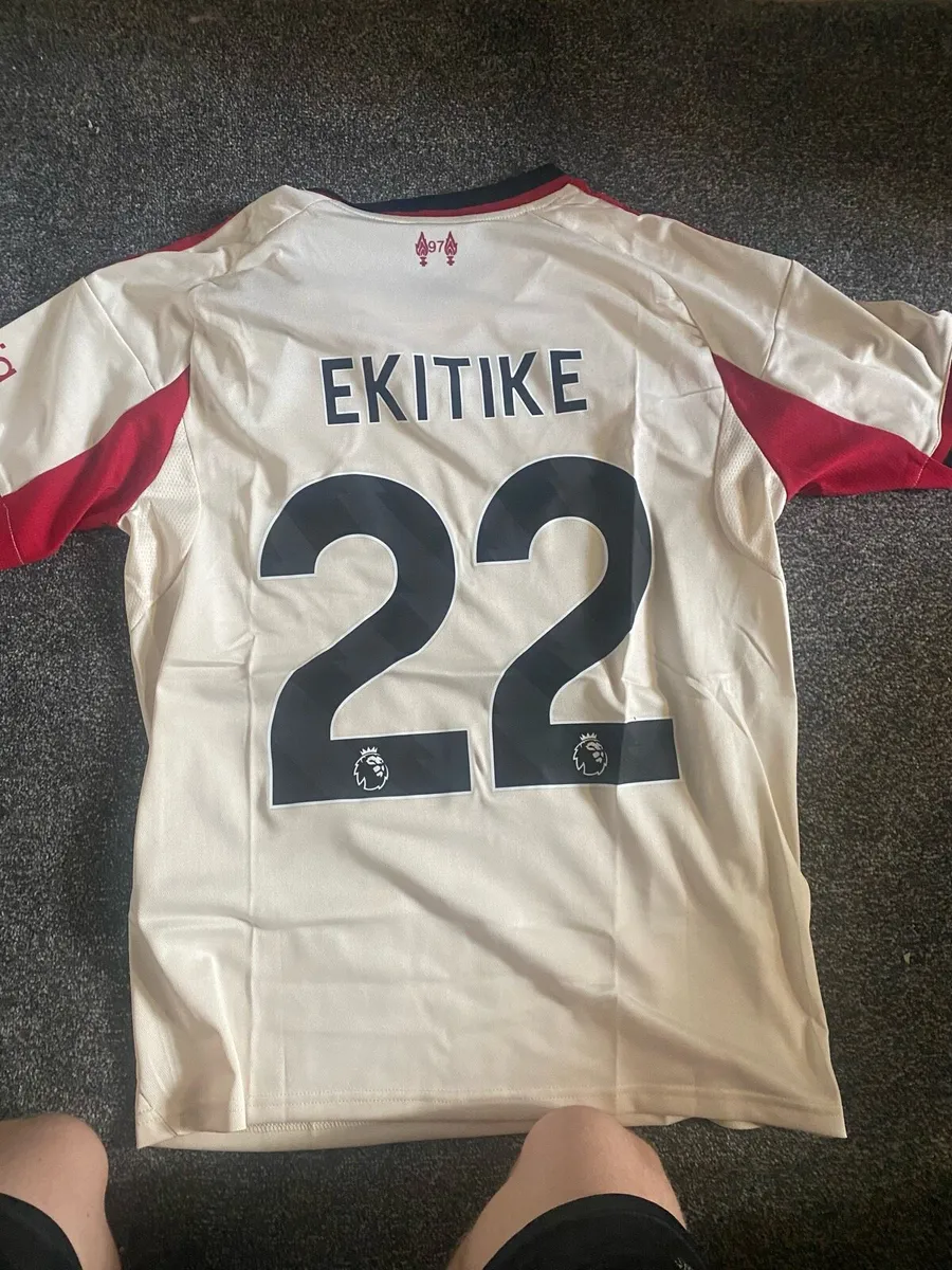 Liverpool 25/26 Away jersey - Image 1