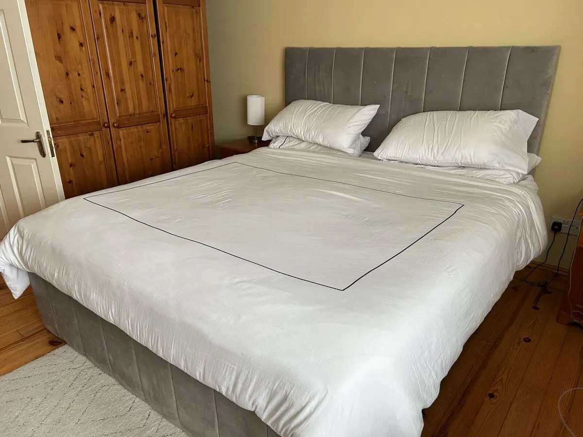 SuperKing bed - Image 1