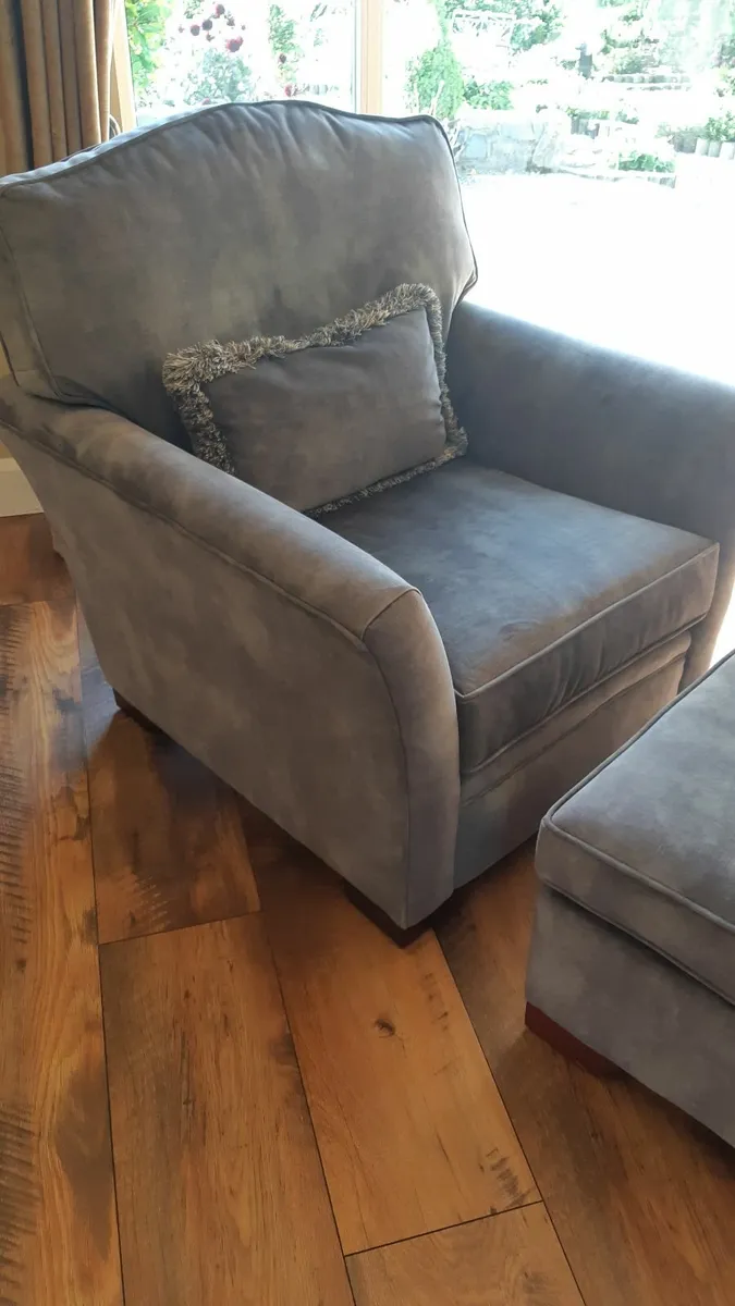Finline 3 seater sofa, armchair, footstool - Image 3