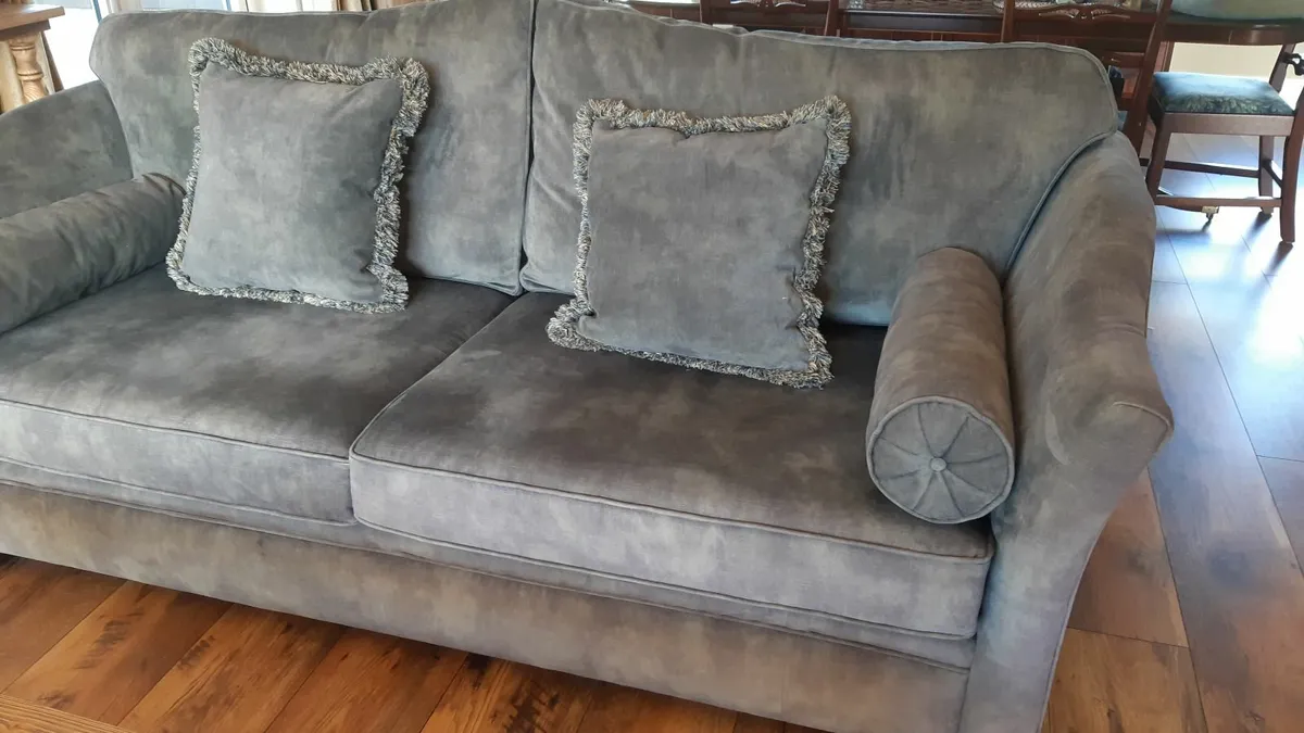 Finline 3 seater sofa, armchair, footstool - Image 4