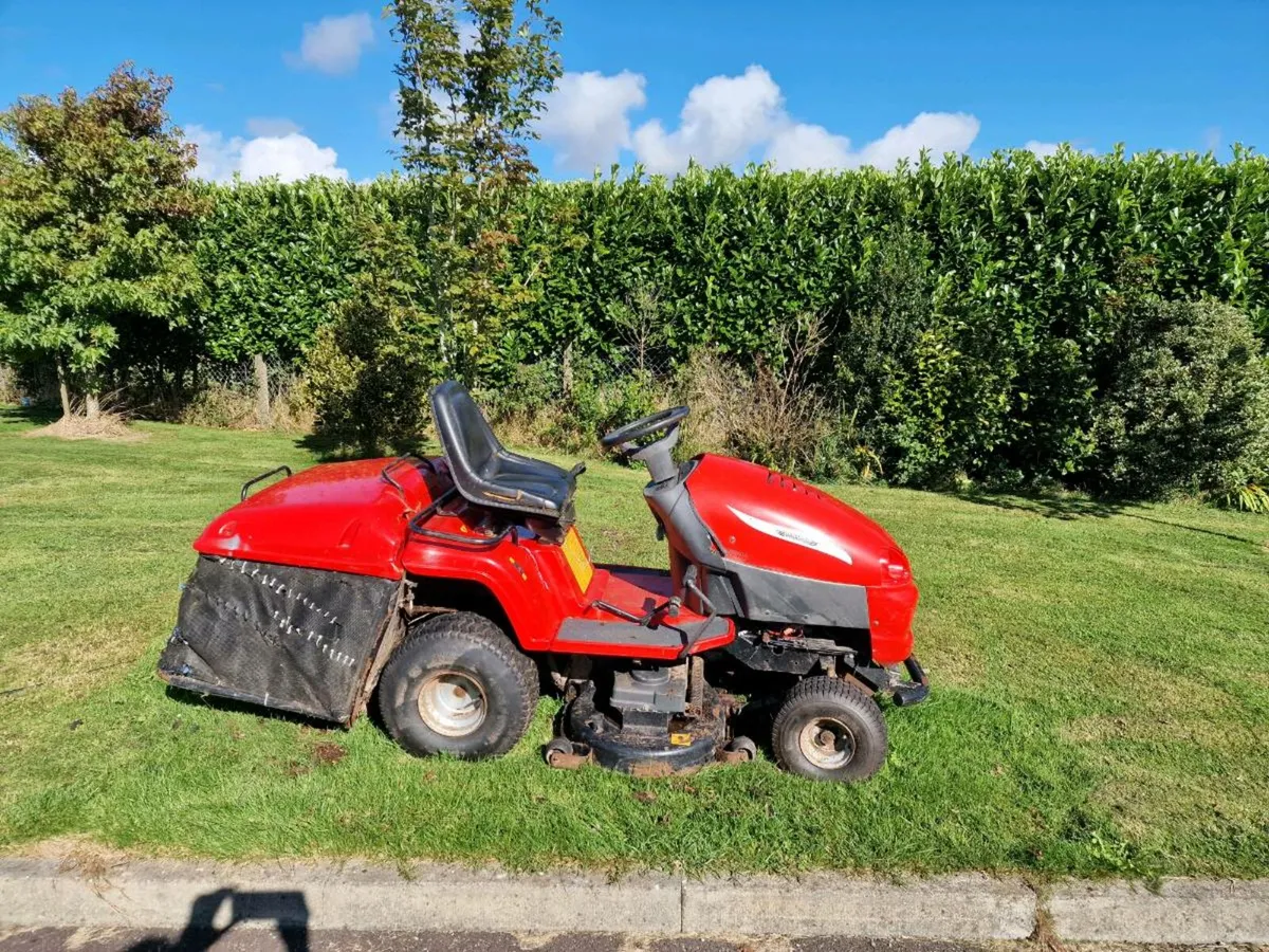 Lawn mower - Image 1