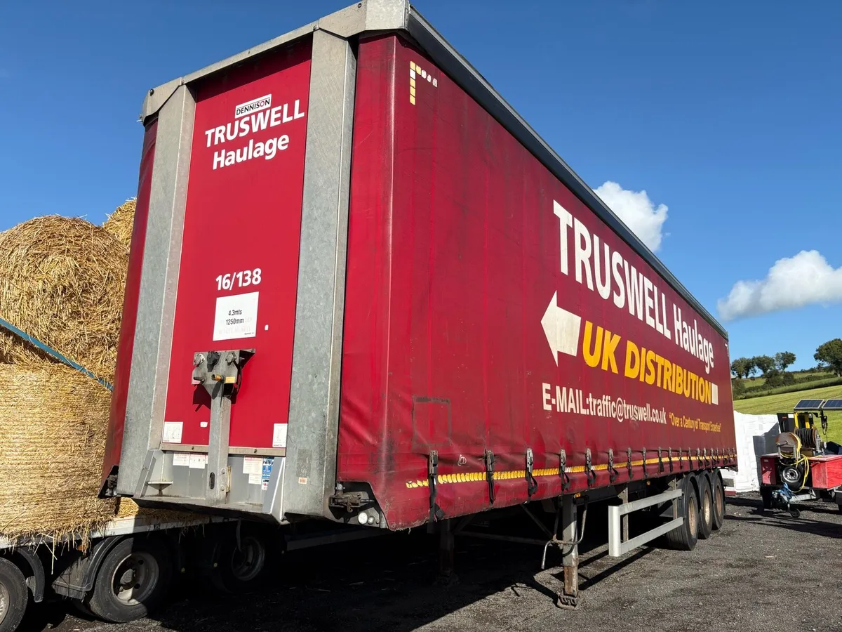 2015 Dennison 4.3MT Curtainside Trailer BPW Drums - Image 1