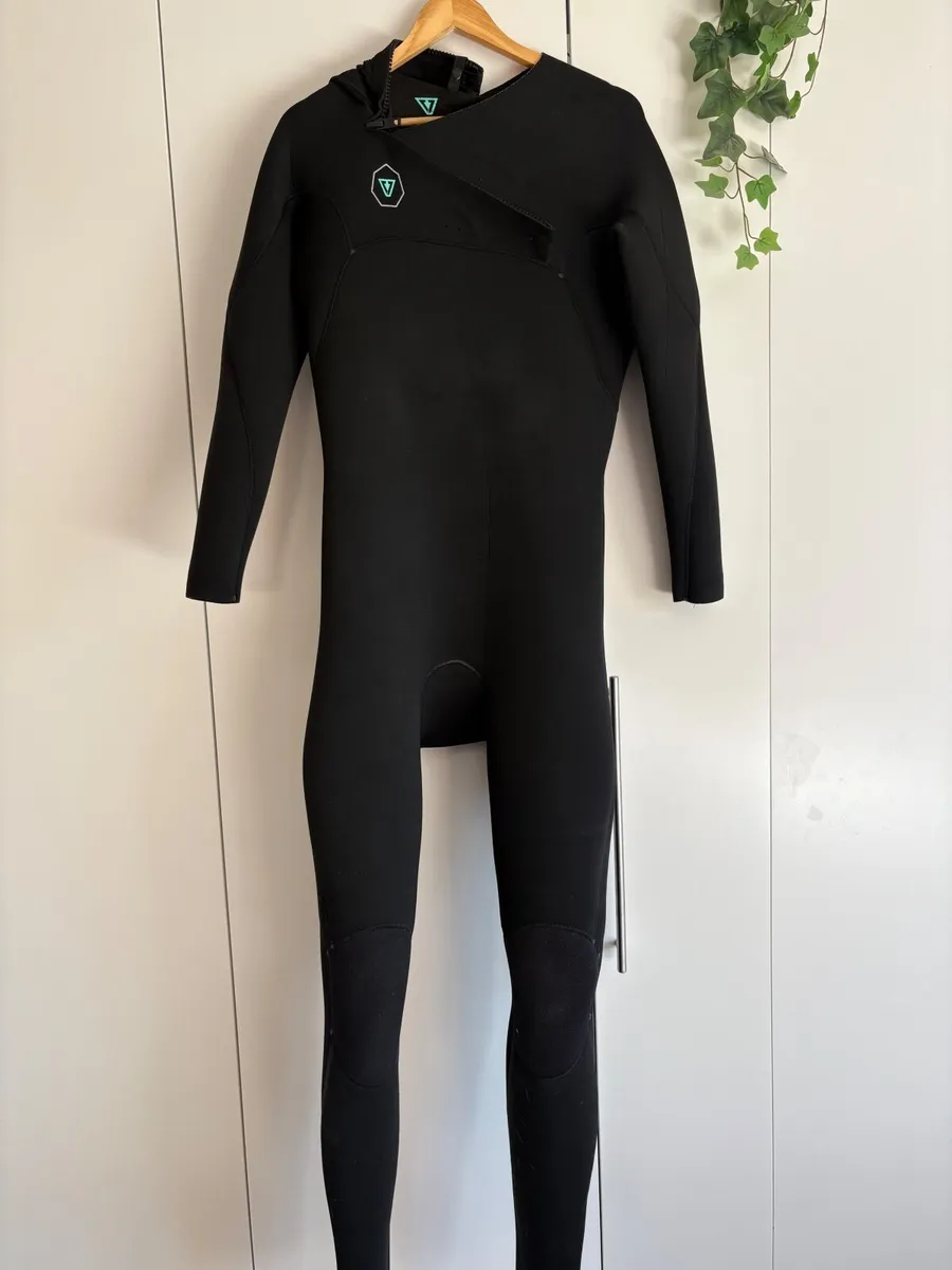 Vissla Wetsuit - Image 1