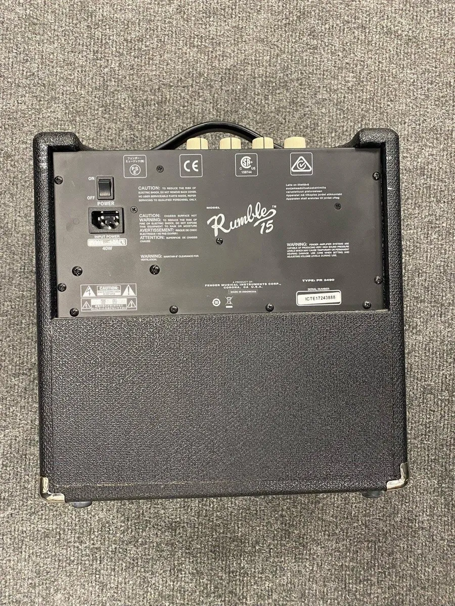 Fender Rumble 15 Bass Amplifier - Image 4