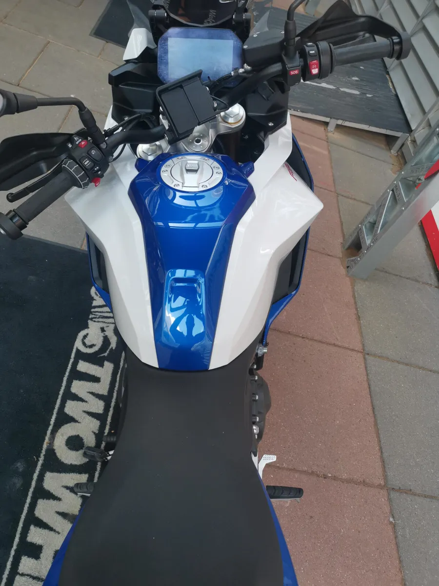 BMW F900 XR - Image 3