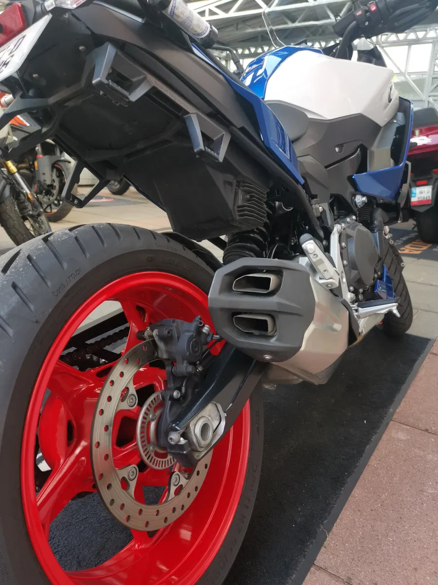 BMW F900 XR - Image 4