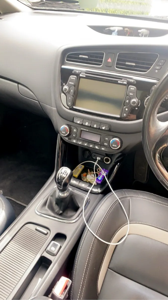 HIGH SPEC KIA CEED - Image 3