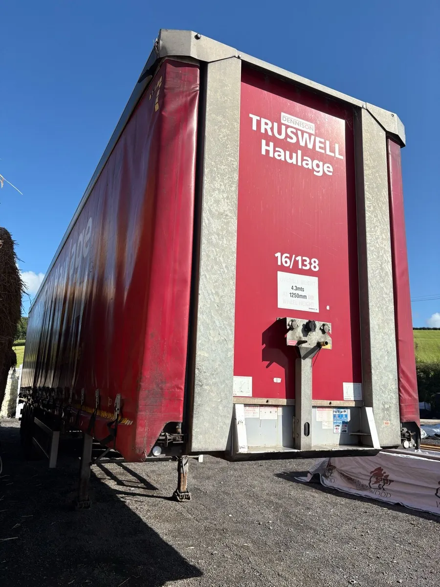 2015 Dennison 4.3MT Curtainside Trailer BPW Drums - Image 2