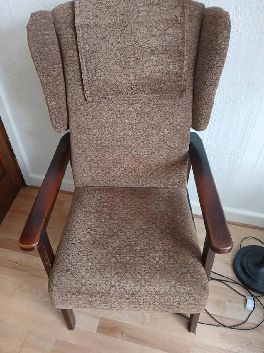 Matching armchairs excellent condition. - Image 2