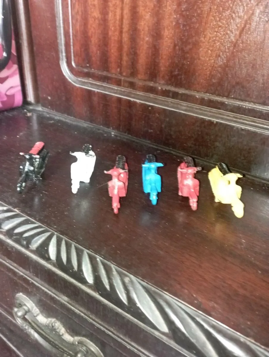 RECTO STEEL VESPA  SCOOTER'S  🛵 CAST METAL - Image 1