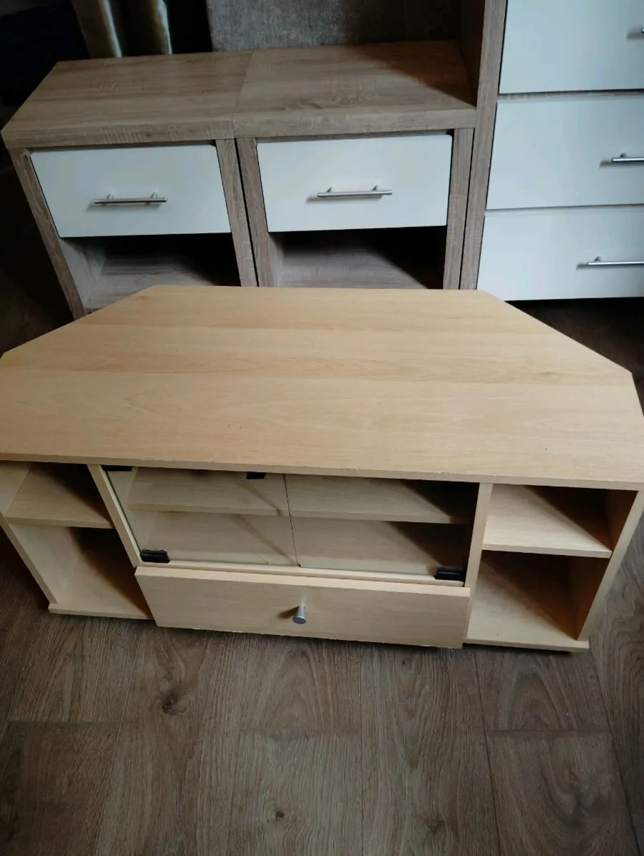 Cabinet. - Image 2