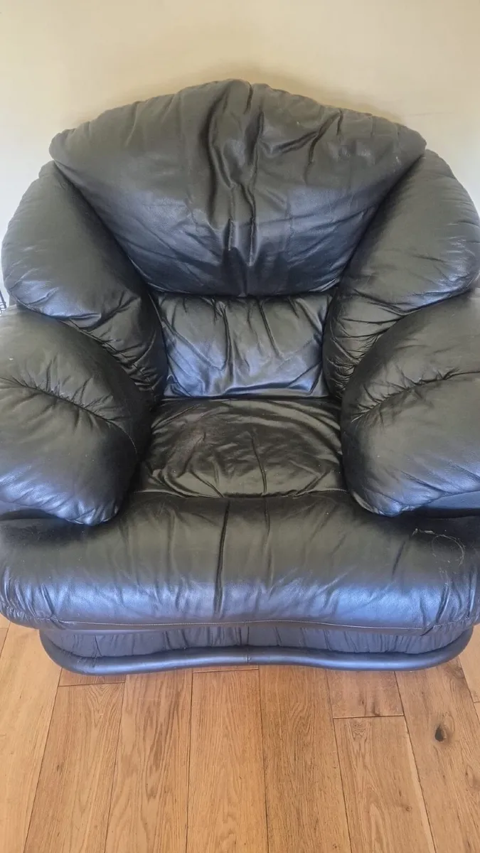 Suite of Furniture - Image 2