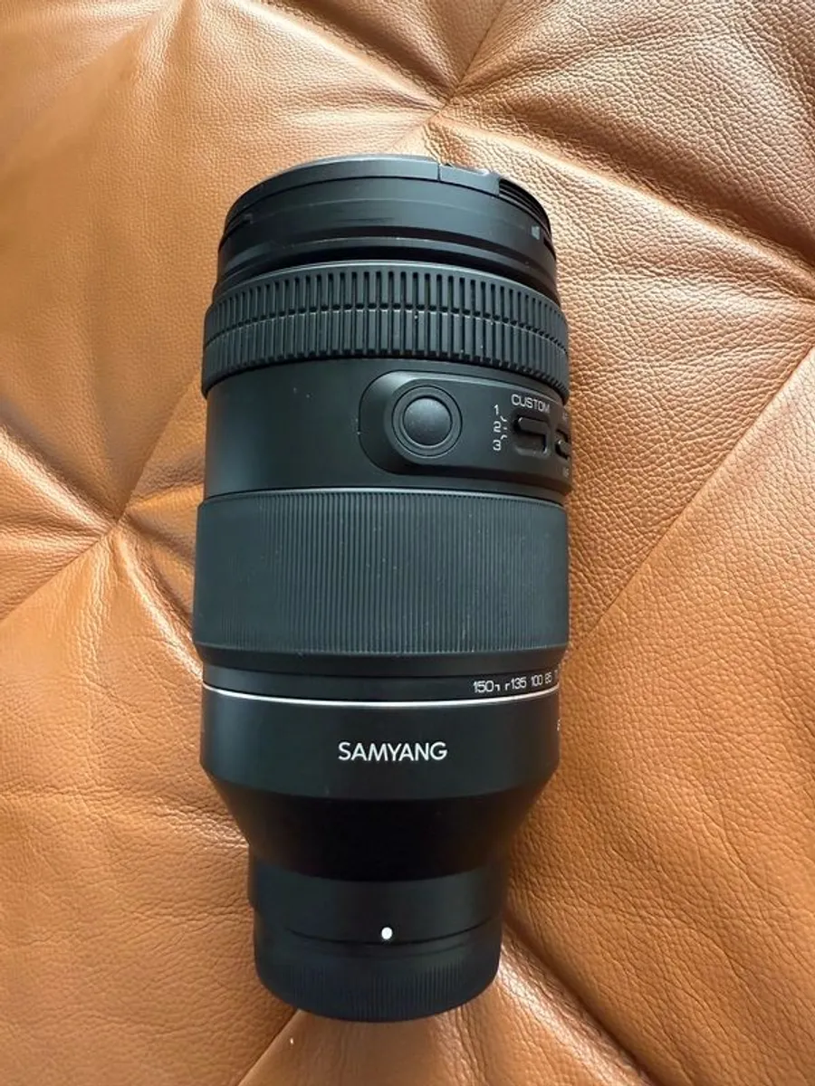Samyang 35-150mm F2-2.8 FE Sony (similar to Tamron 35-150mm) - Image 3