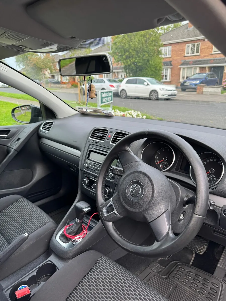 Volkswagen Golf Automatic - Image 4