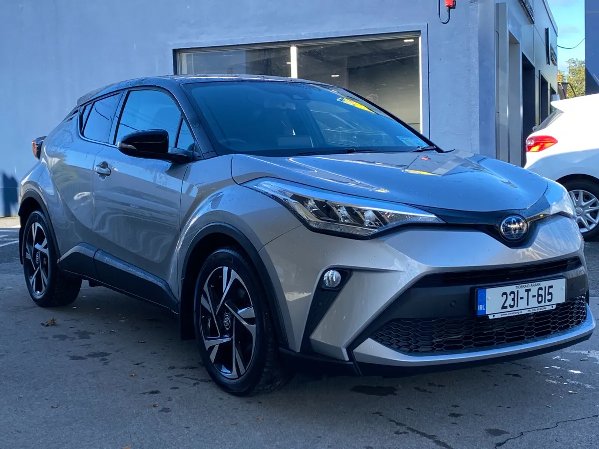 Toyota C-HR 1.8 HYBRID SPORT Bi-Tone - Image 1