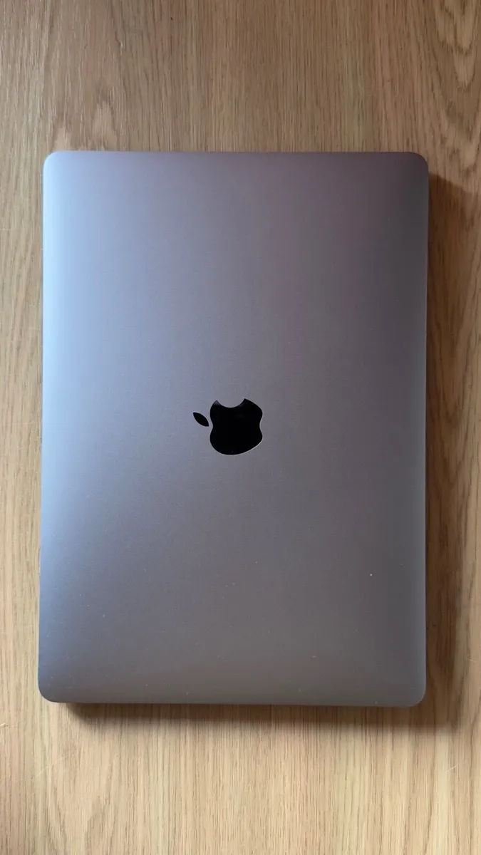 MacBook Air M1 2020 - Image 1