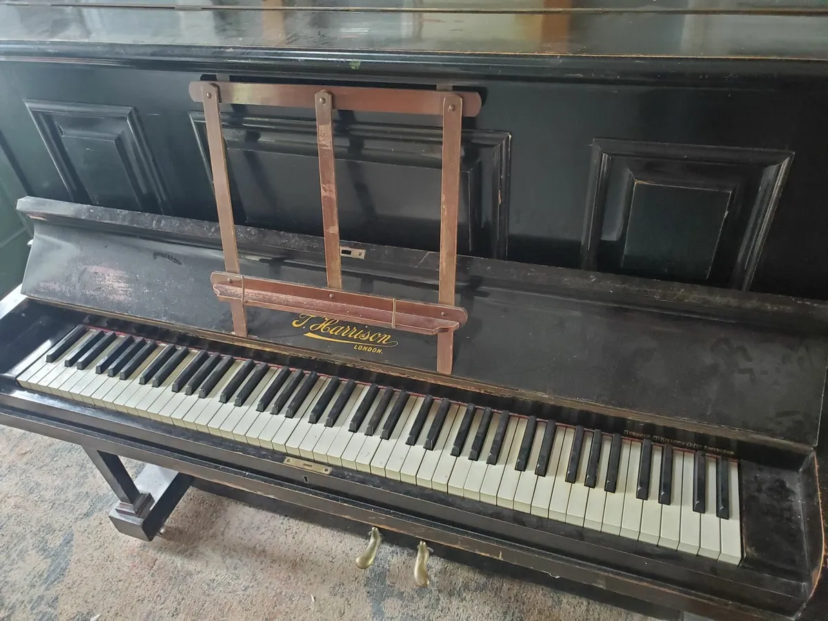 Piano for sale - Image 1
