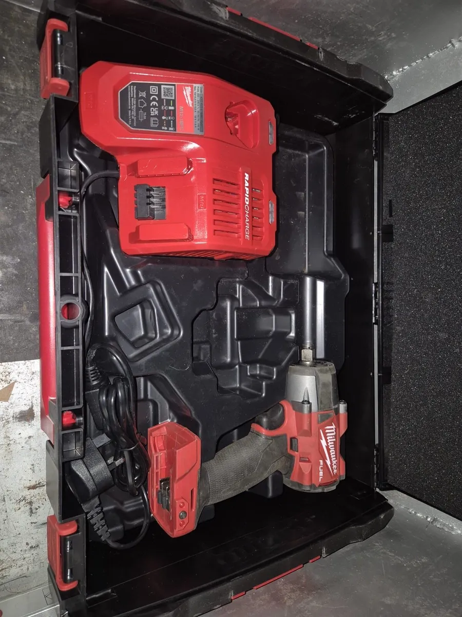 Milwaukee 1/2 inch impact wrench