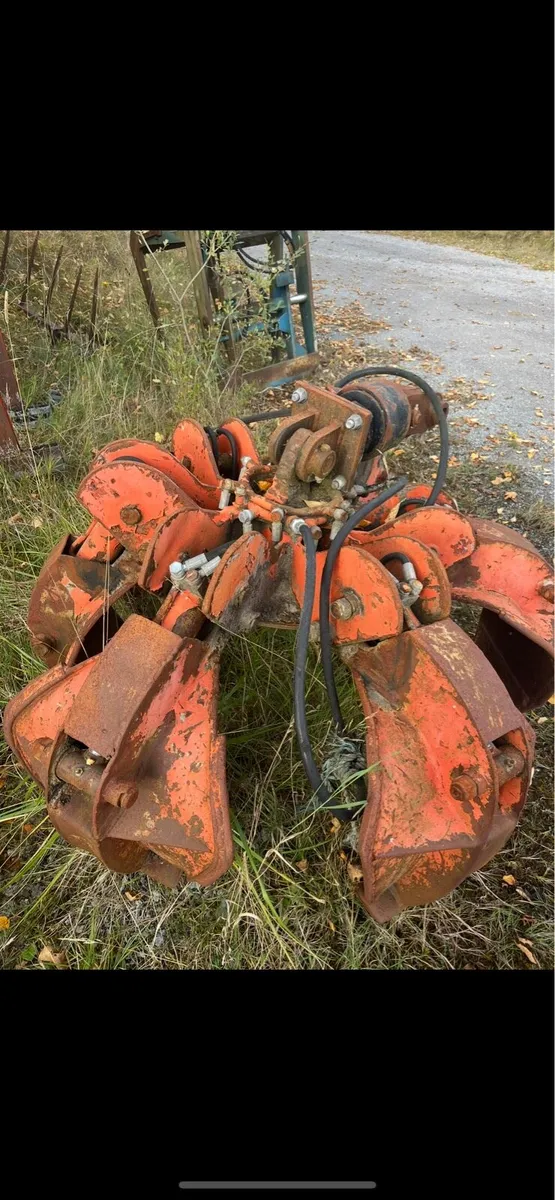 Grab - Image 1