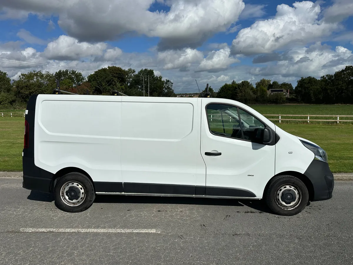Renault Traffic 2017 DOE 04/26 - Image 3