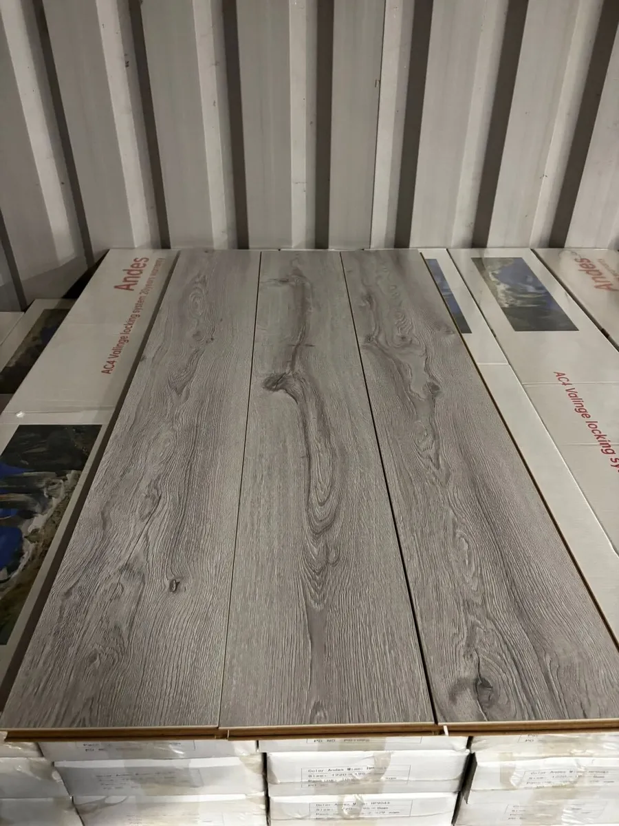 New 8mm Laminated Click Flooring - Image 1