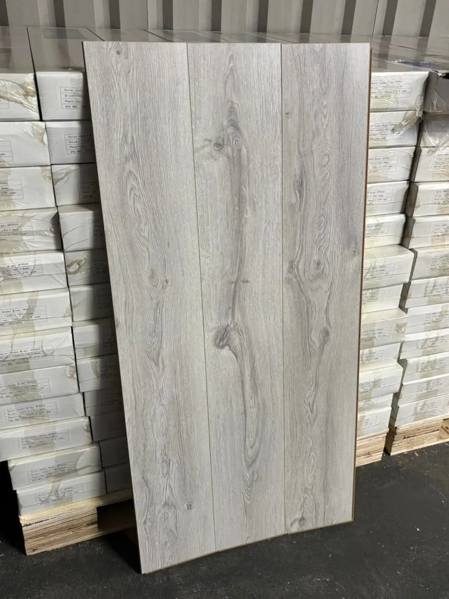 New 8mm Laminated Click Flooring - Image 1