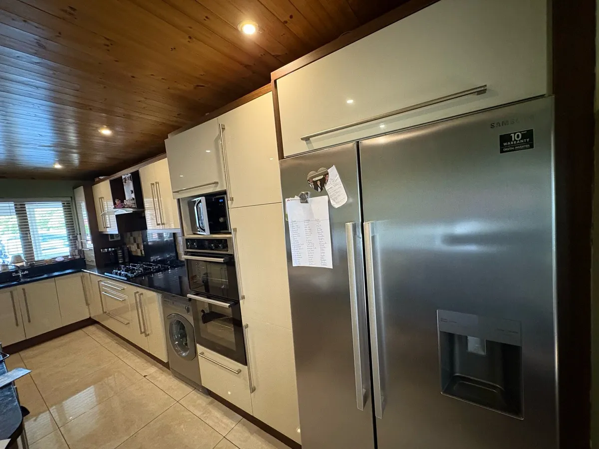 Cream and walnut Kitchen with granite countertops - Image 3