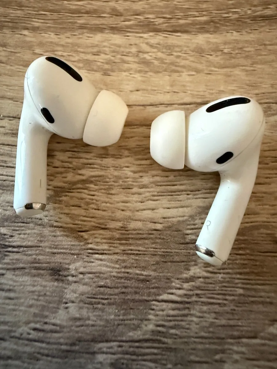 Apple AirPods Pro - Image 3