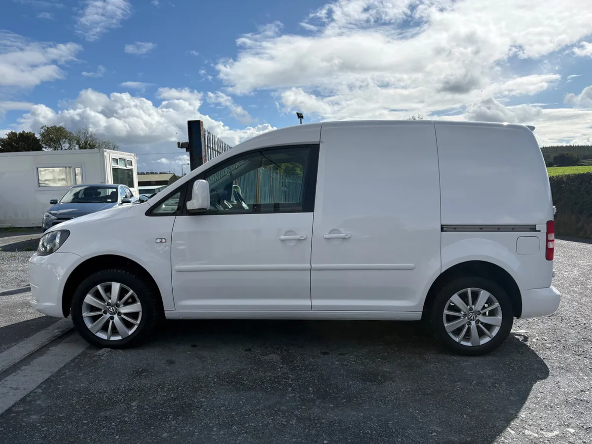 Volkswagen Caddy 2016 1.6 TDI LOW KMS - Image 4