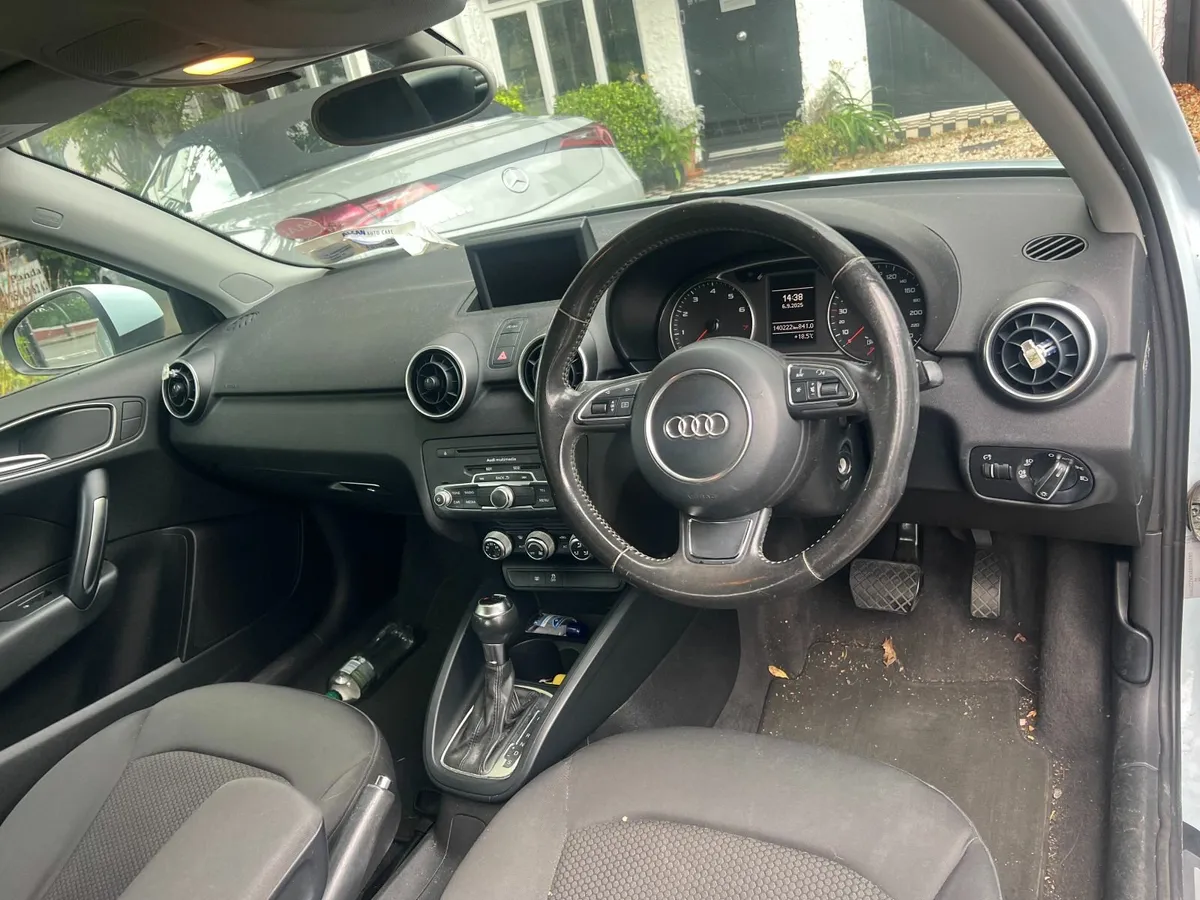 Audi A1 2011 - Image 2