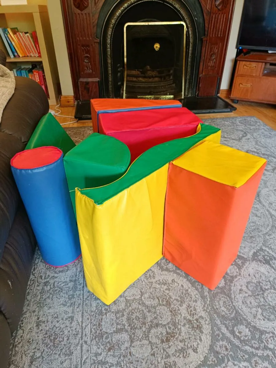 Soft play blocks for children (like new) - Image 1