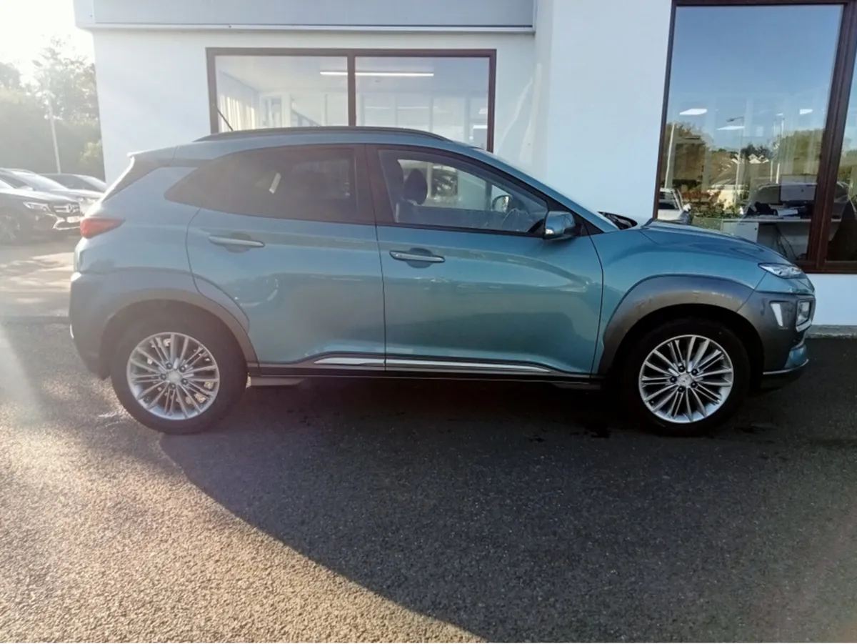 Hyundai KONA KAUAI 2WD EXECUTIVE 5DR - Image 3