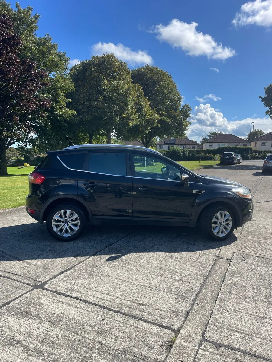 Black Ford Kuga 2.0 Diesel Commercial - Image 3