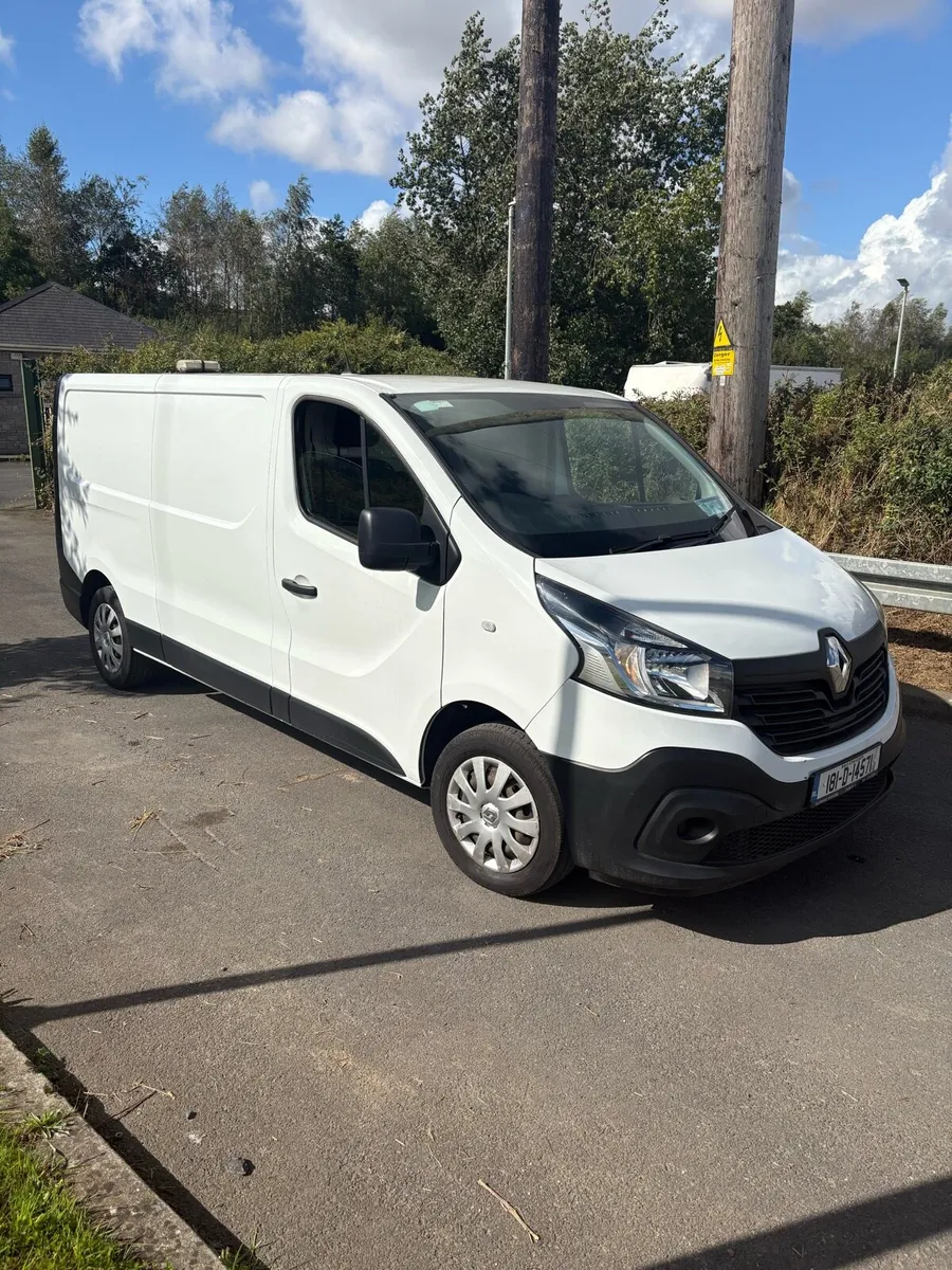 2018 Renault Traffic Long wheel bace Doe 11/25 - Image 1