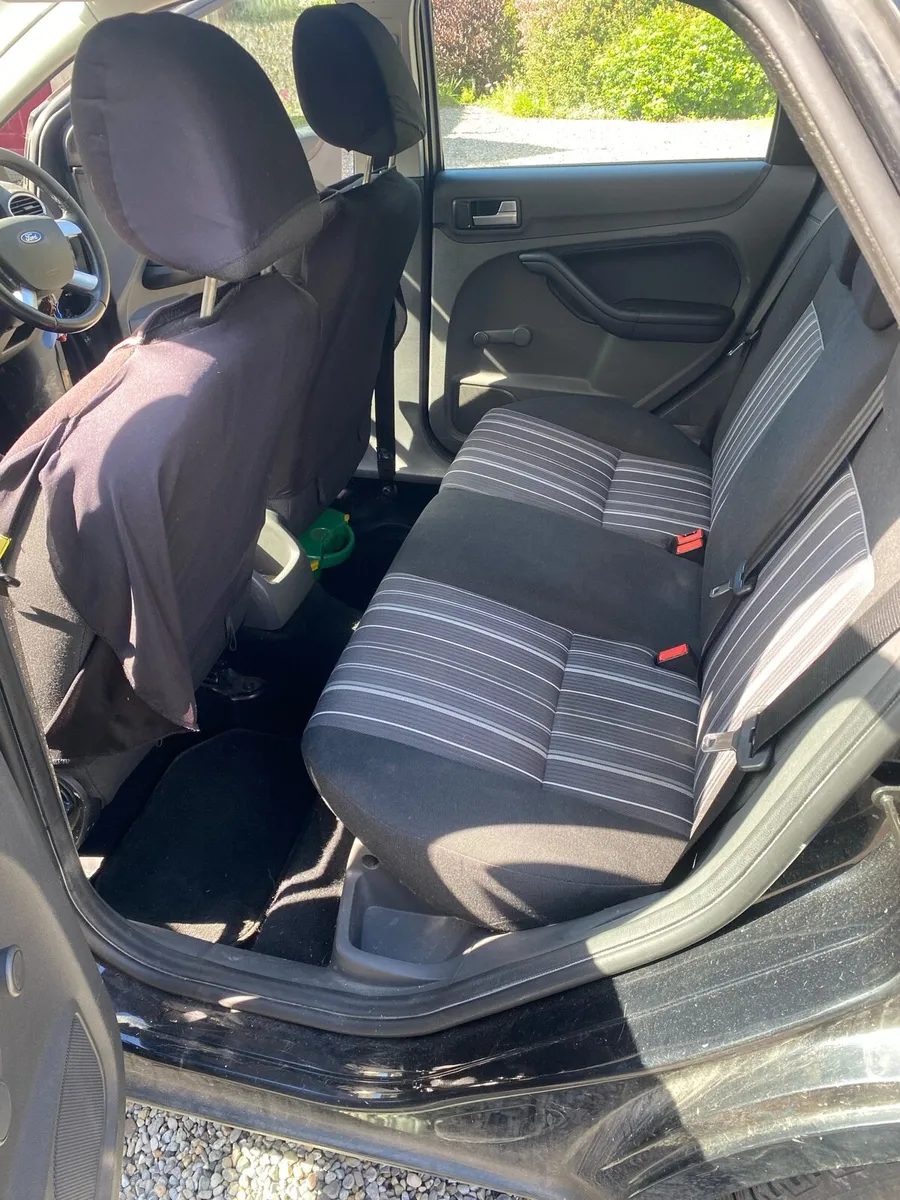 08 Ford Focus - Image 3