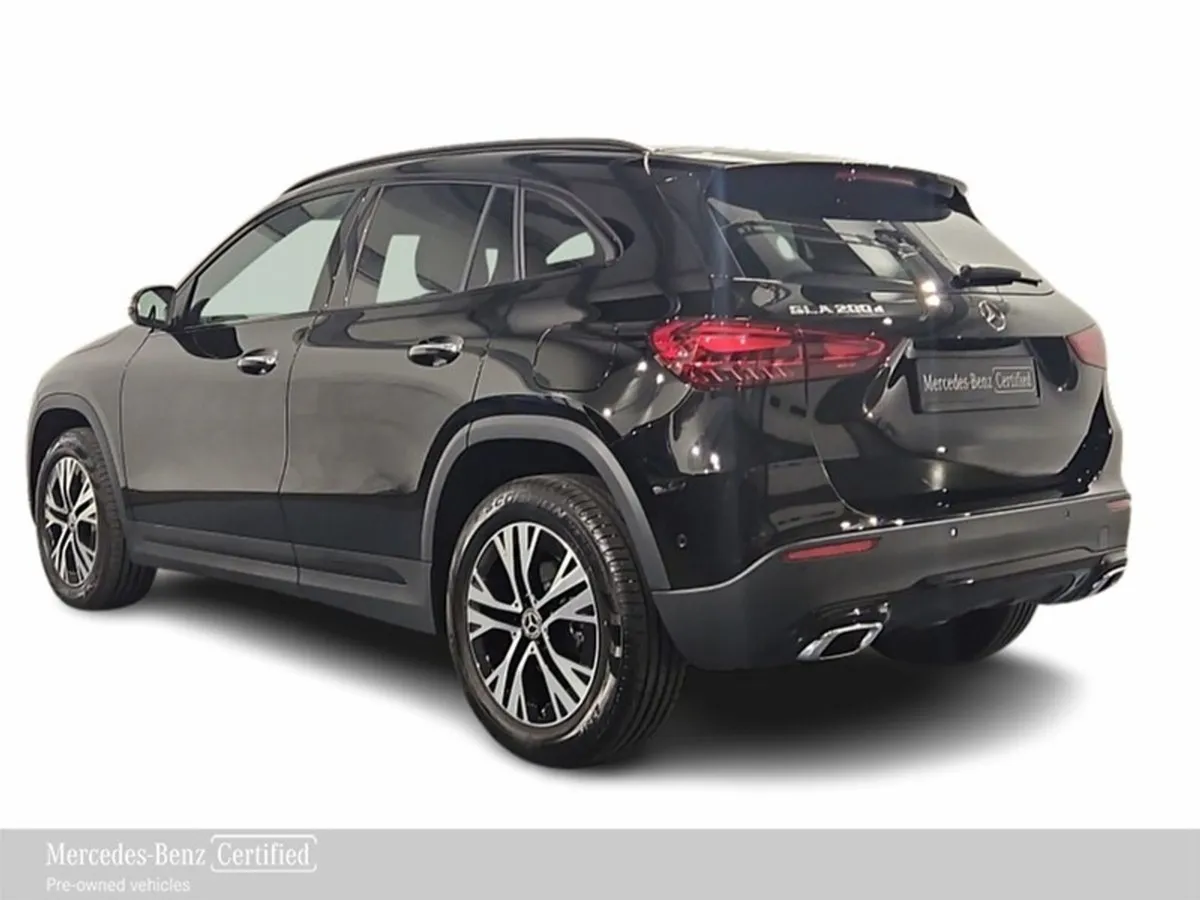 Mercedes-Benz GLA 200D Progressive With Nightpack - Image 4