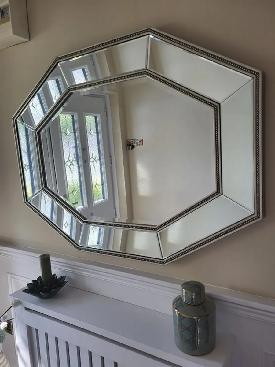 Mirror - Image 1