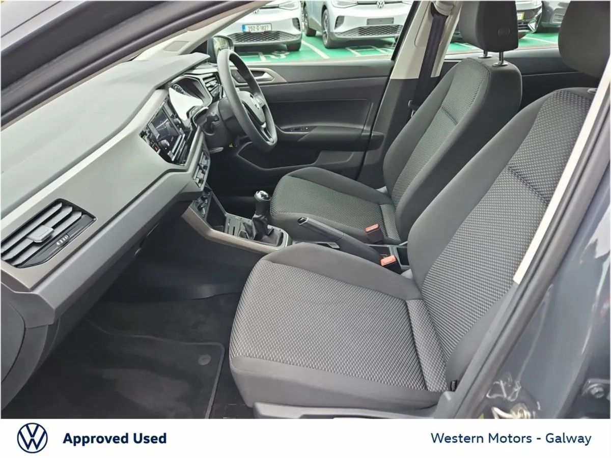 Volkswagen Polo 1.0 MPi 80hp Trendline  Tiny Kms - Image 4