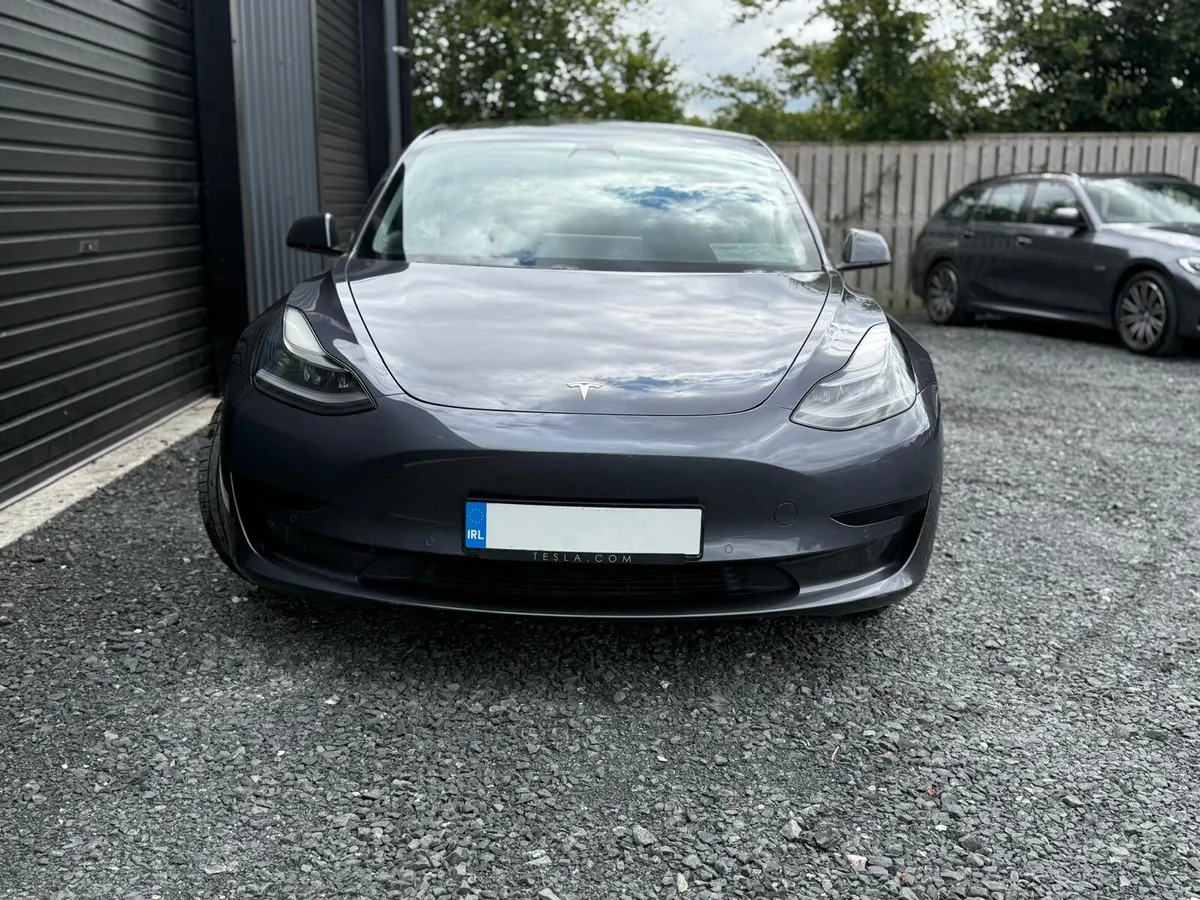 211 Tesla Model 3 Standard Range Plus - Image 3