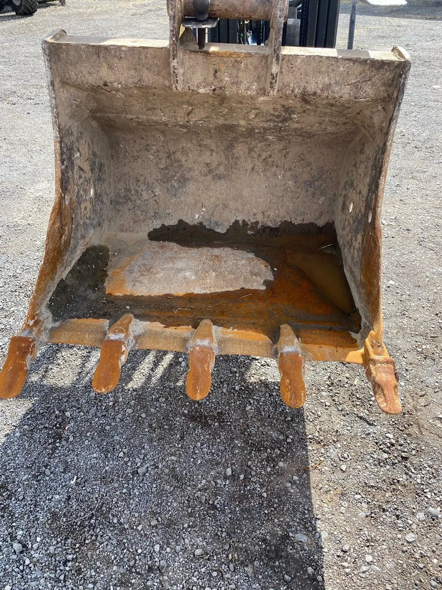 4 foot digging bucket - Image 4