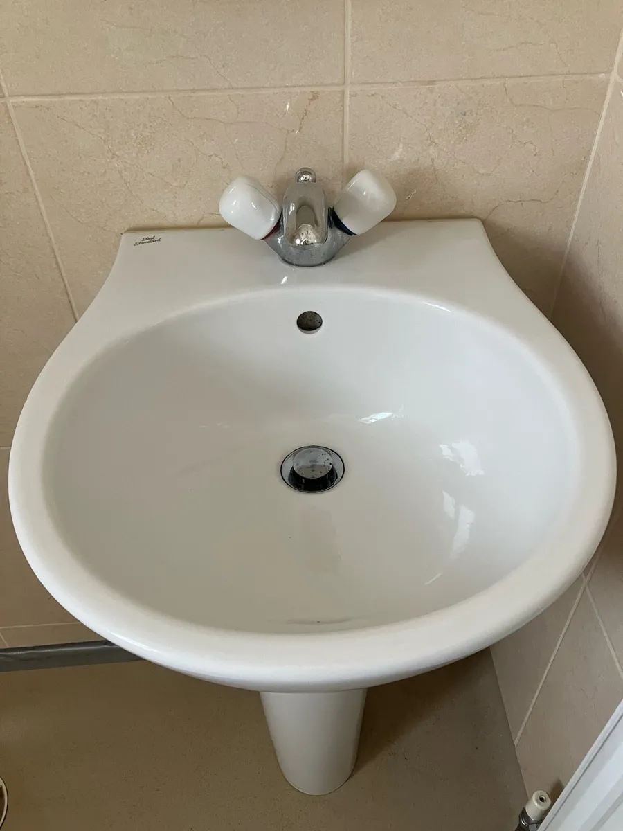 Ideal Standard ceramic round basin - Image 1