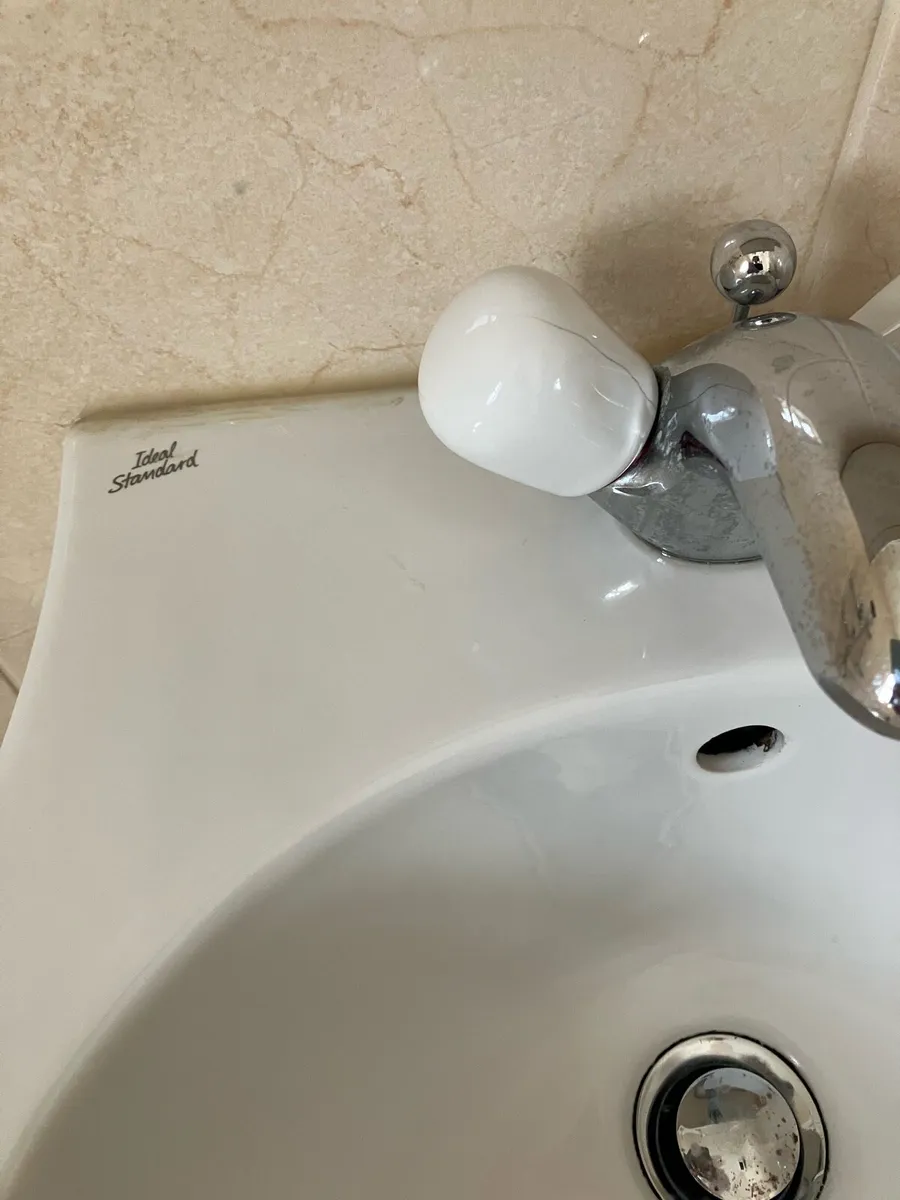 Ideal Standard ceramic round basin - Image 2